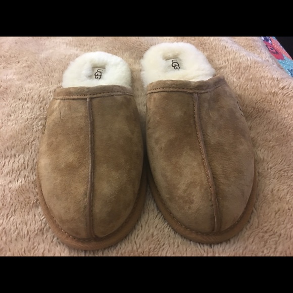 Ugg - Picture 5 of 7